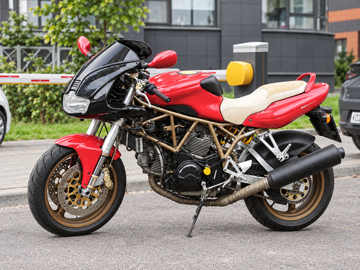 DUCATI SS750 IE в аренду в Санкт-Петербург